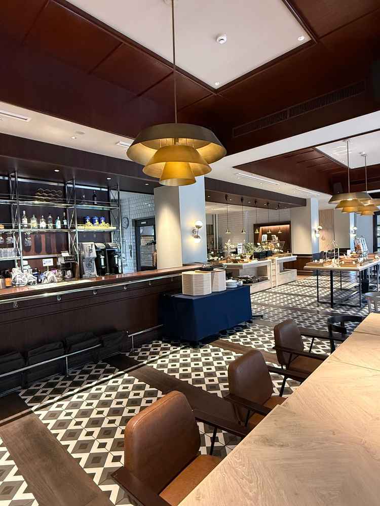 挙式前の待合に使用できる会場があった。軽食や飲食提供もでき自分のゲストだけの空間が確保でき良かった。