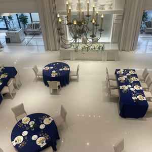 チャペルとマッチした披露宴会場