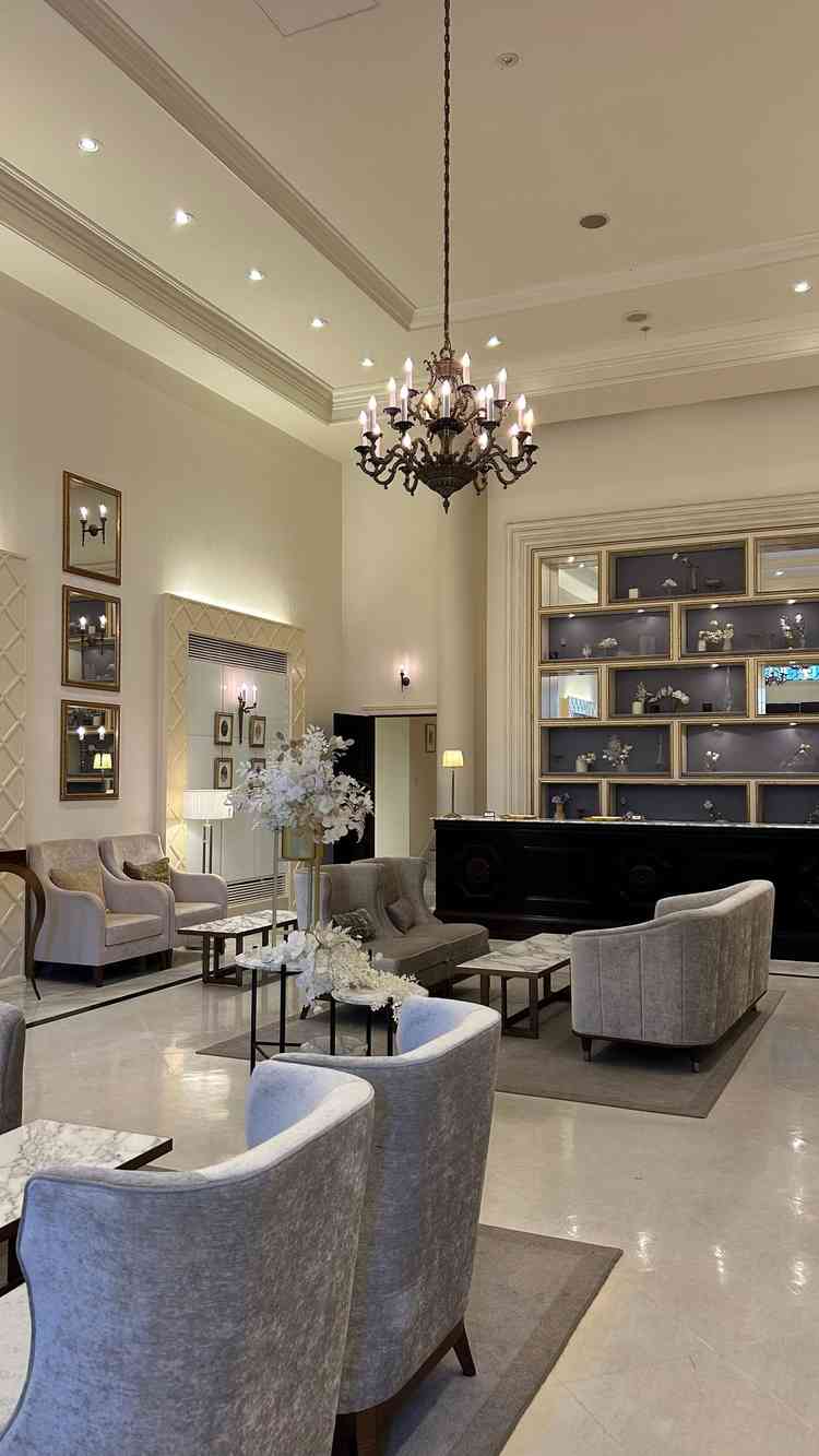 ホテルのような高級感があるゲストの待合室