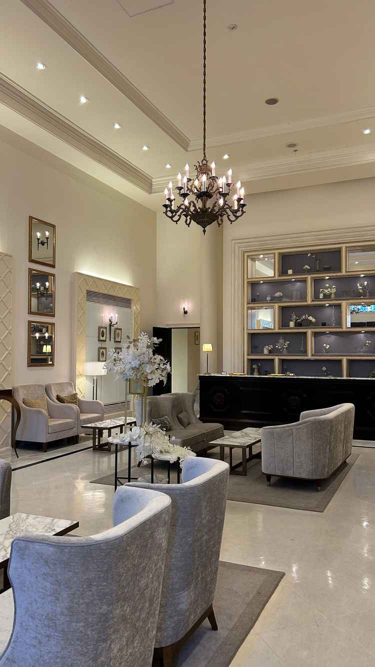 ホテルのような高級感があるゲストの待合室