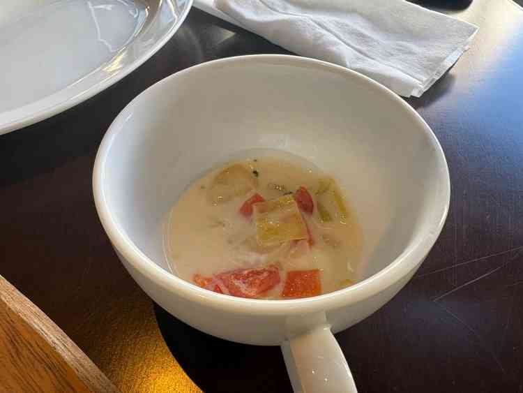 試食のスープ（取り分け後）