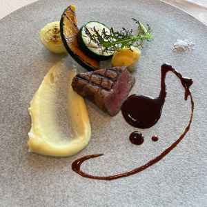 試食の料理。肉がとても柔らかく味付けも良かった。もう少し、料理の内容が多く、良ければ良かったと思う。