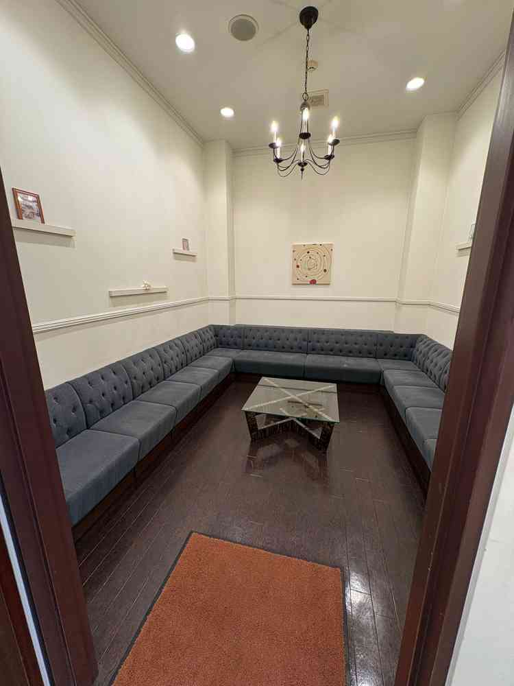 広々な待合室は親族の緊張を和らげてくれそうです。