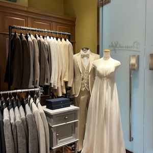 新郎のタキシードも素敵でした。