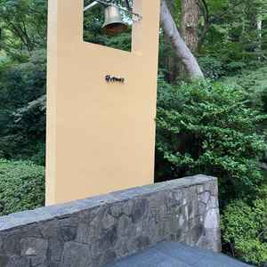 チャペルを出たあとは鐘をならすことができるみたいです