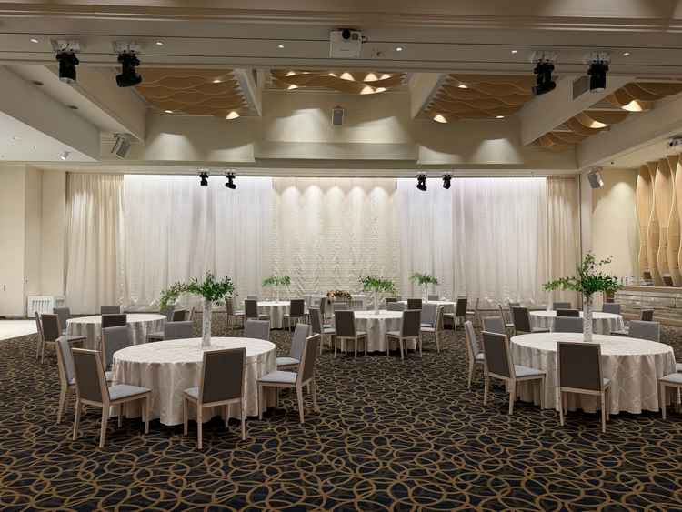 披露宴会場。とても広い会場