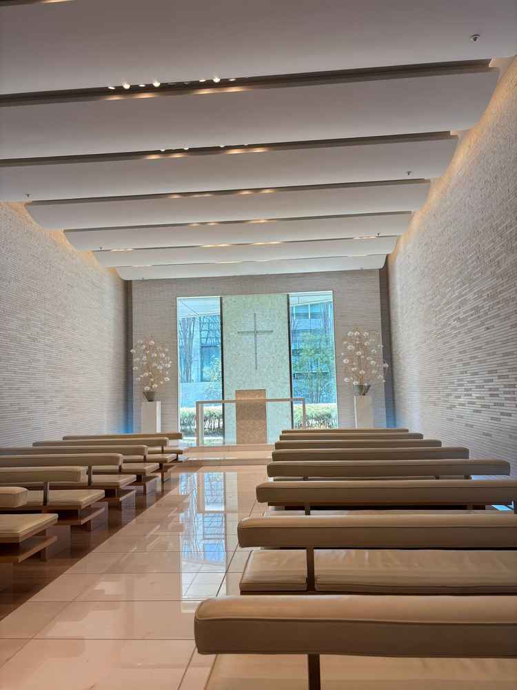 白を基調としており清潔感がありました。