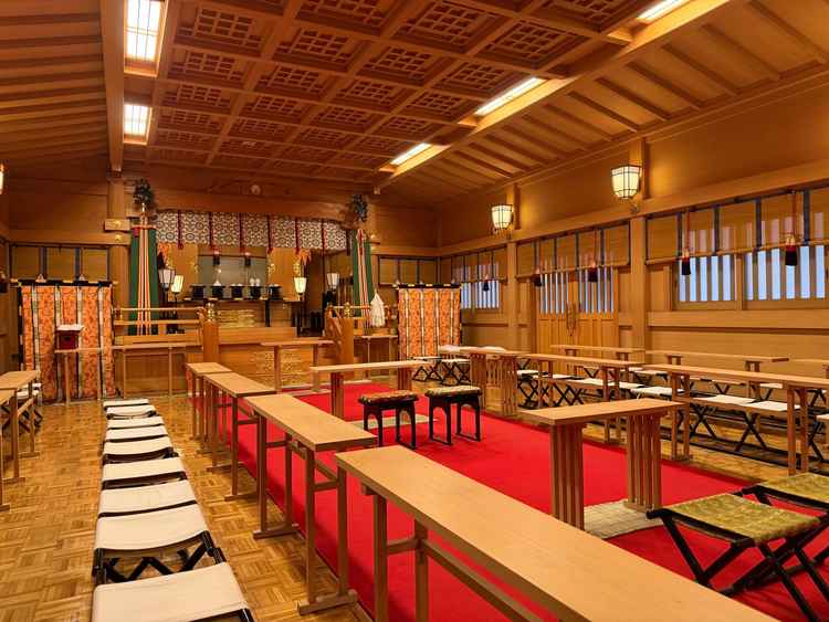 奉賽殿 左殿 見学