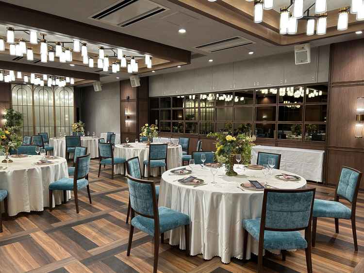 私たちには少し広すぎる会場でしたが、こちらの披露宴会場も木のぬくもりが感じられてよかったです