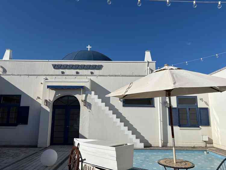 窓を開け中庭を広く使うことが出来る