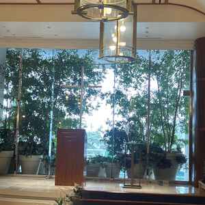 船の中をイメージして作られたチャペルでした。