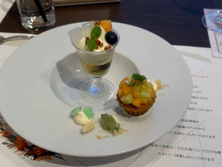 見学の試食でもとても綺麗に盛り付けされたごはんやデザートが出てきて、どれも美味しかったです。