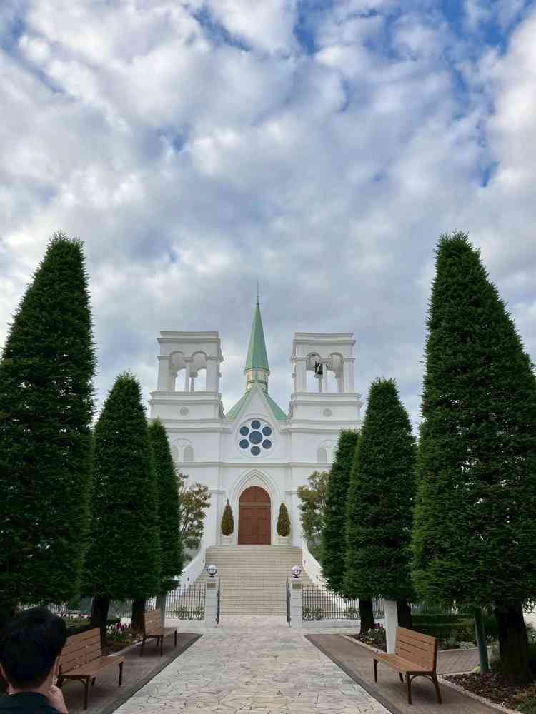 入り口でお出迎えしてくれる憧れの大階段