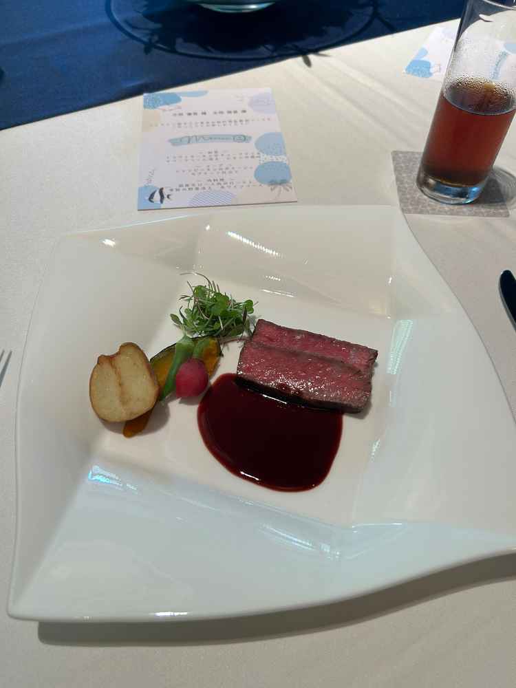 試食会のメインです。牛肉柔らかくて、おいしかったです。