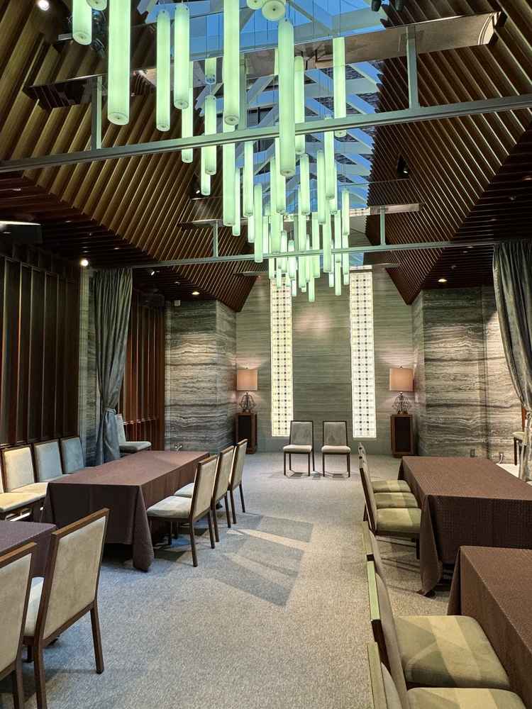 親族控室。十分な広さのあるおしゃれな空間でした。