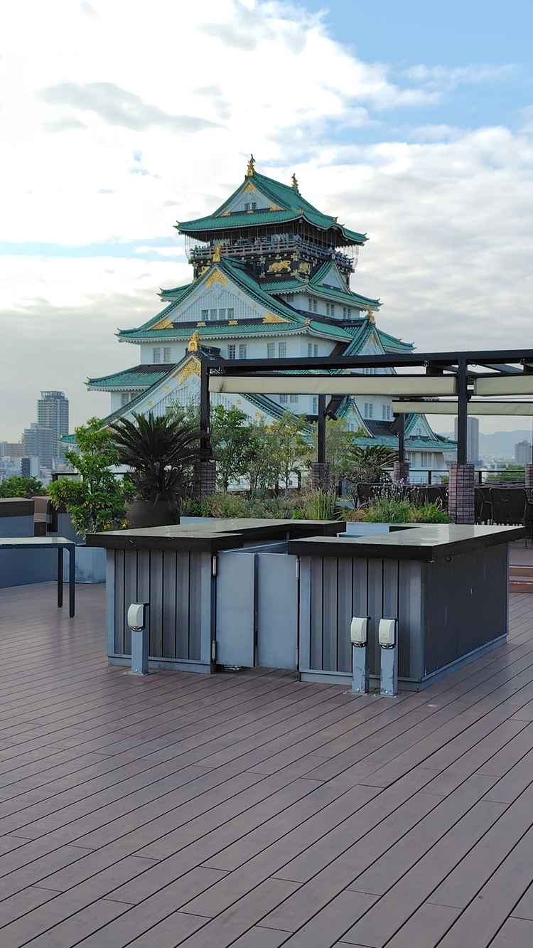 屋上。大阪城が目の前！