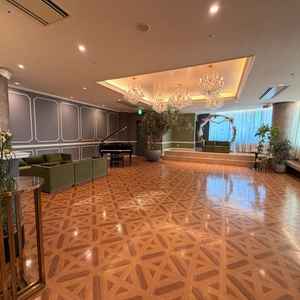 ウェルカムパーティーの場所です。披露宴会場に合わせて２つのテーマがありました。