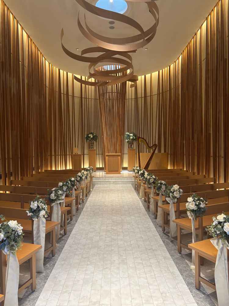 チャペル。木が特徴的だった。