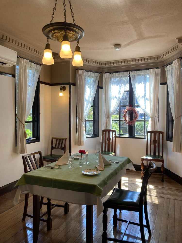 人前式を行うためのお部屋です。16名程度までなら入れるそうです。