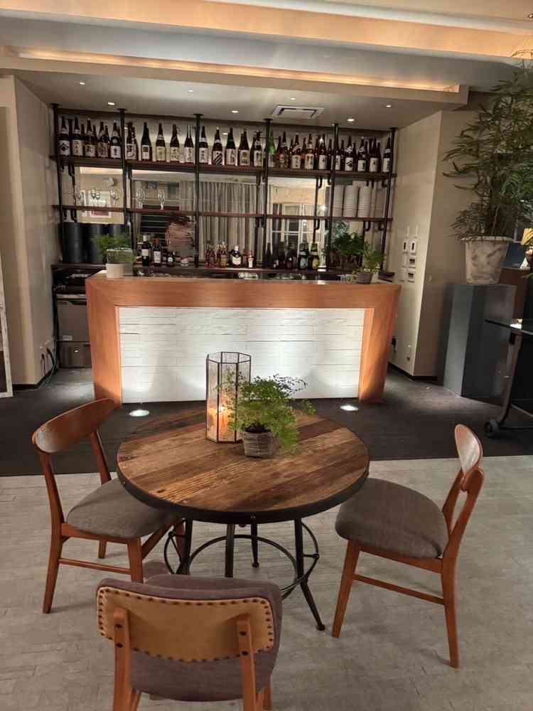 ロビー。豊富な飲み物の提供ができそう。