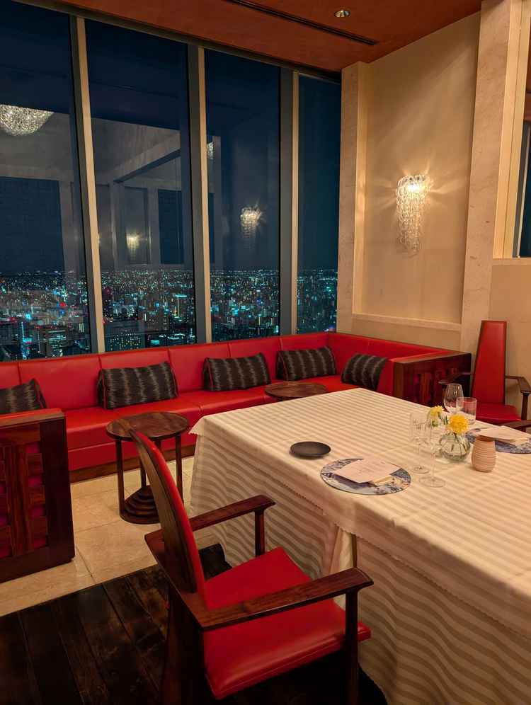 レストラン店内の個室です。10名以下ではこちらを利用したウェディングも可能とのことです。