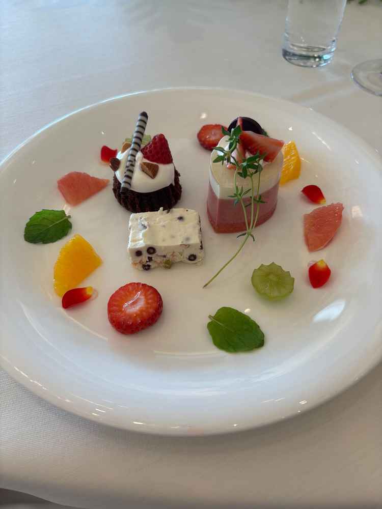 試食のデザートです。非常に美味しかったです。