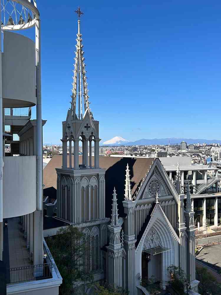 待合スペースから式場と富士山が一緒に見える光景はすてきだと思った。