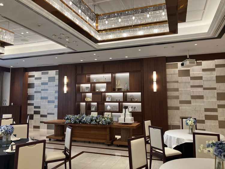 披露宴会場の新郎新婦席。この他にも披露宴会場が2箇所ありました。