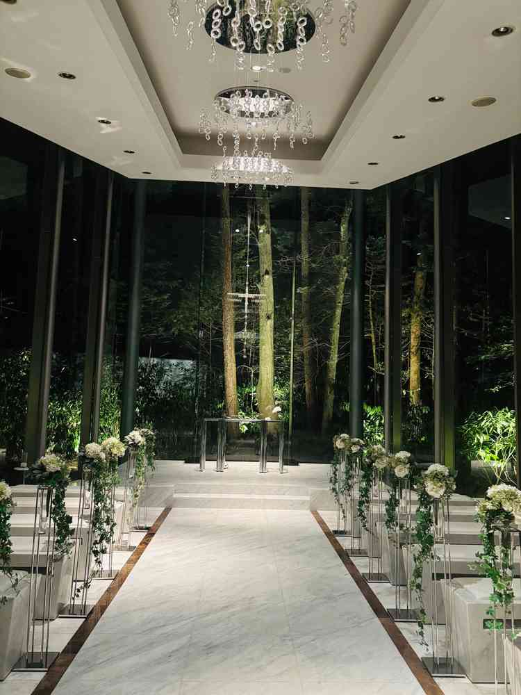 チャペル。写真で想像していた以上に綺麗でした。外観ともギャップもまた魅力の一つ。