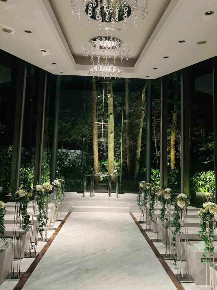 チャペル。写真で想像していた以上に綺麗でした。外観ともギャップもまた魅力の一つ。