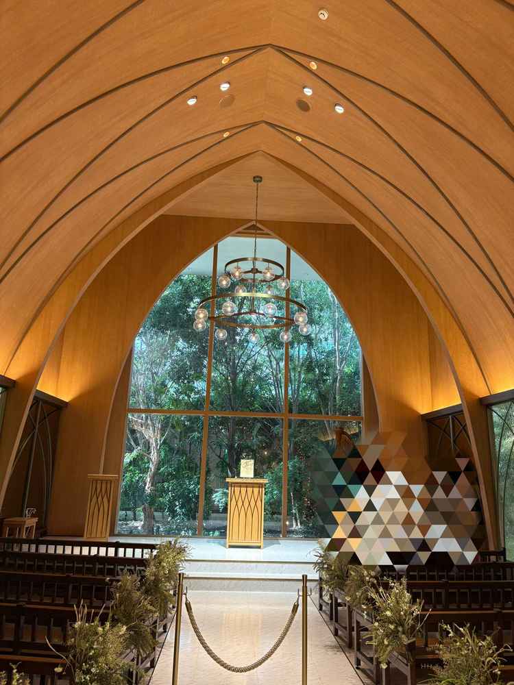自然+高級感のあるチャペル