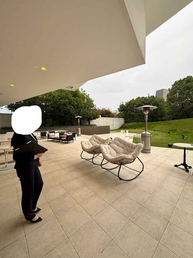 広いガーデンウェディングが可能とのことで、テントなども貼れるそうです。