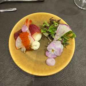 試食でいただいた融合SUSHI。おしゃれで、寿司ではないのにちゃんと寿司の味がして美味しかった