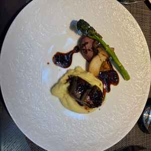 試食のメイン料理の写真。お肉が柔らかくてとてもおいしかったです。