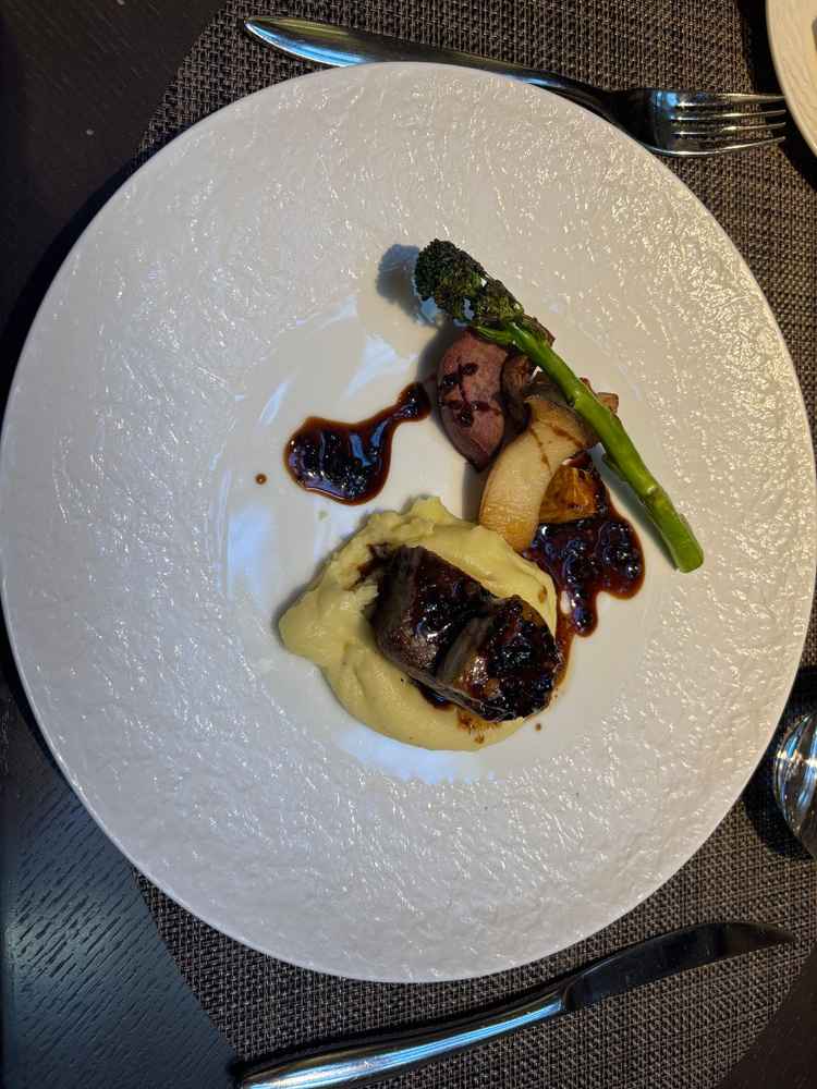 試食のメイン料理の写真。お肉が柔らかくてとてもおいしかったです。