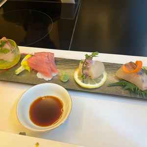 本マグロのお刺身が特に美味しかったです。金額により和洋折衷も可能と伺い、それもいいなと感じました。