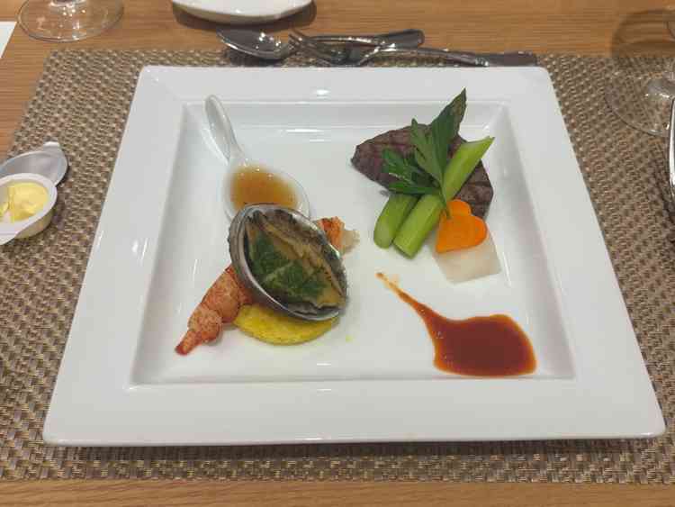 信州牛のステーキがとても美味しかったです！