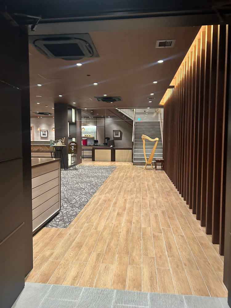 ウェルカムスペース入り口。かなり広く貸切型なので自由に飾り付けできます。右側の壁にも飾れ、広いです。