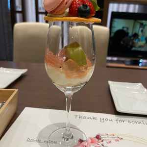 デザートのお写真。見た目も華やかさも大満足。味も美味しい。