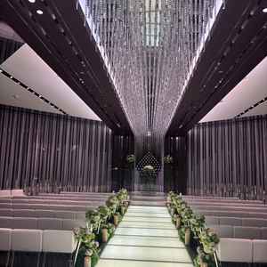 チャペル、夜の雰囲気