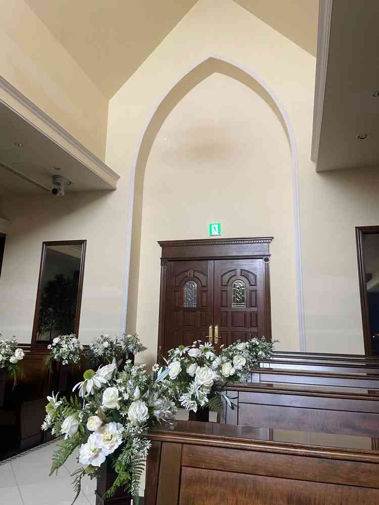 チャペルの入り口上部では映像投影も可能とのことでした。