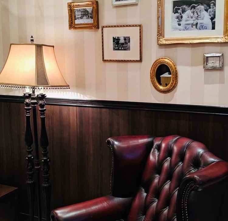 待合室も雰囲気が崩れることなく綺麗でした