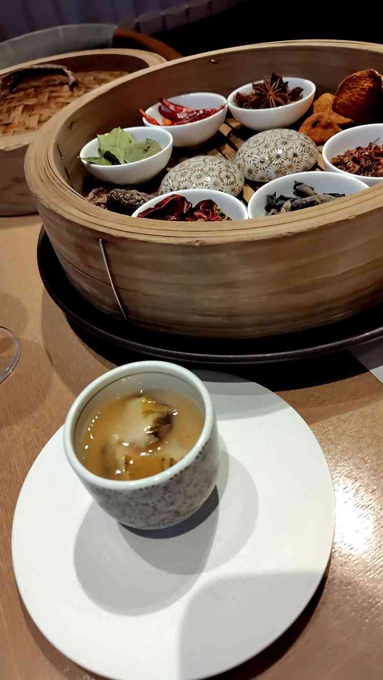 ウエディングでは珍しい、和＆中華