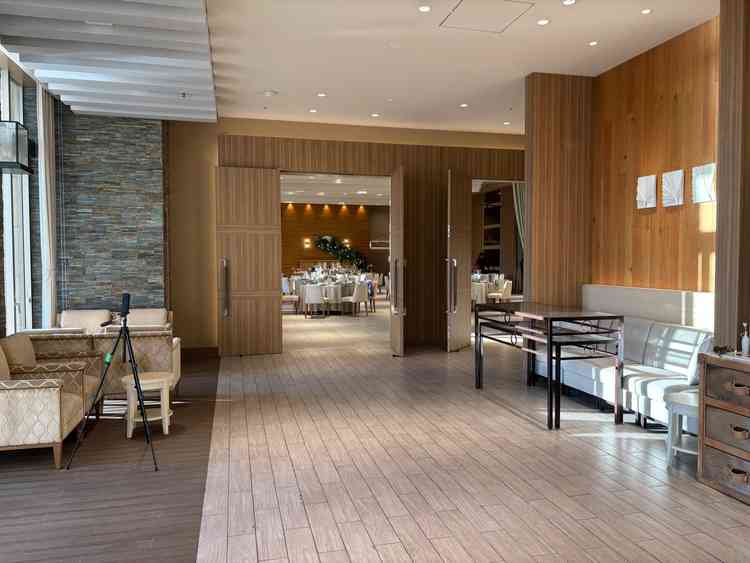 テラス:ウェルカムスペース。木を利用したナチュラルな感じが可愛かったです