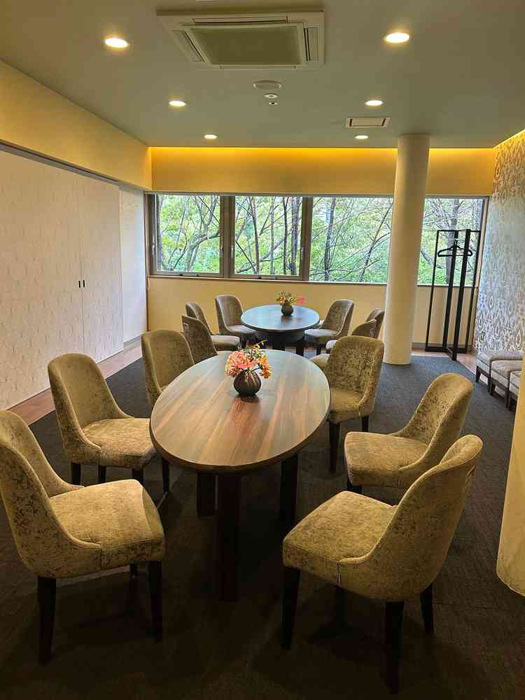 親族の待合室です。両家で別れているのでゆっくりと過ごせます。