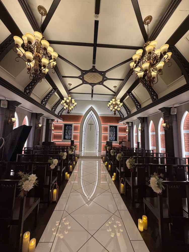 都内で唯一、レンガ調のチャペル