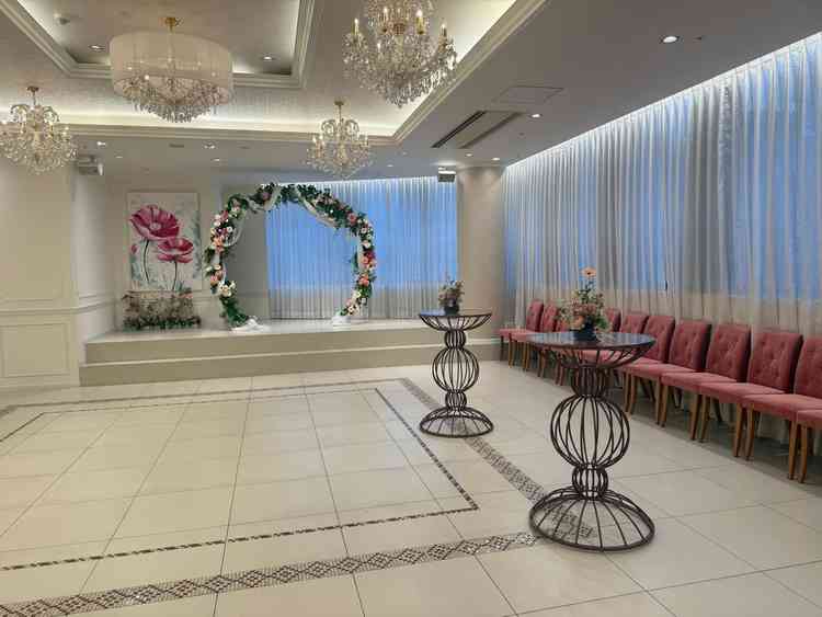 ウェルカムスペース✨挙式と披露宴の間に30分間、ゲストの皆様とお話しする時間を設けられるそうです。