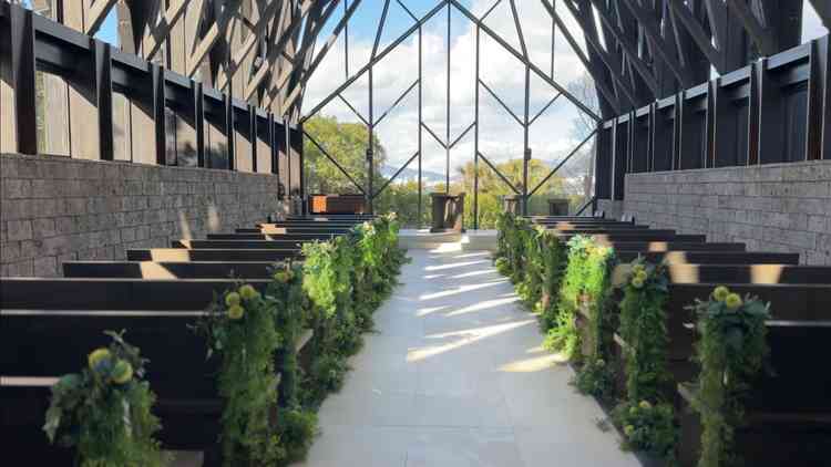 2つめのチャペルの写真。本物の木の香りがして、落ち着いた雰囲気でした。