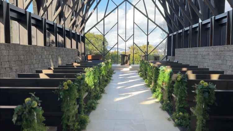 2つめのチャペルの写真。本物の木の香りがして、落ち着いた雰囲気でした。