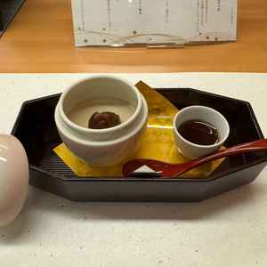 和食メインの試食体験。スタッフさんの対応もよく、料理も美味しかった。デザートが特に美味しかった。